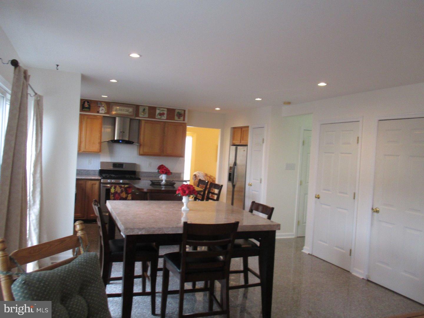 24 Brookside Court Spring City, PA 19475 - Photo 10 of 25 Kitchen