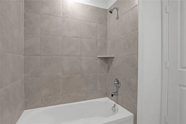 $1,850 | 14048 Earlham Street, Pilot Point, TX 76258