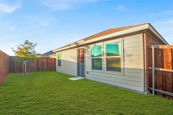 $1,850 | 14048 Earlham Street, Pilot Point, TX 76258