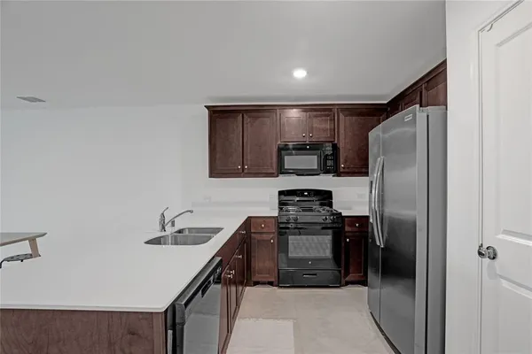 $1,850 | 14048 Earlham Street, Pilot Point, TX 76258