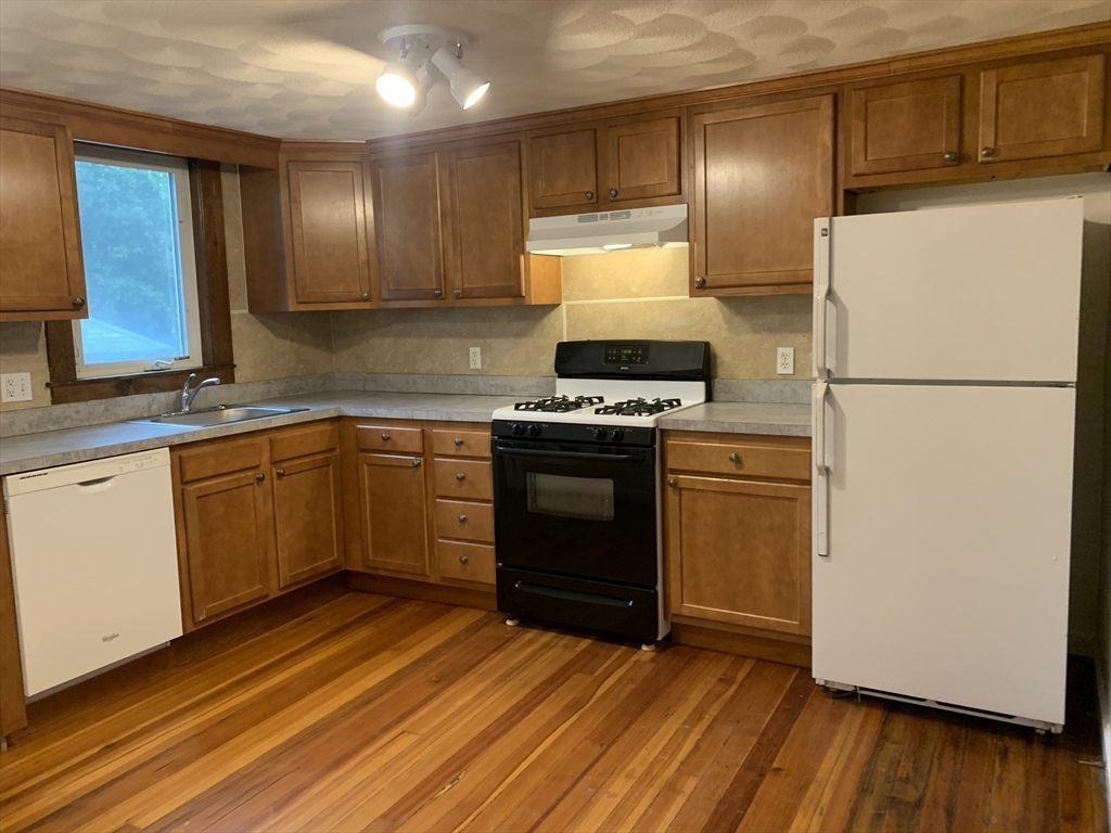 62 Cutter Street, Unit A Waltham, MA 02453 - Photo 2 of 16