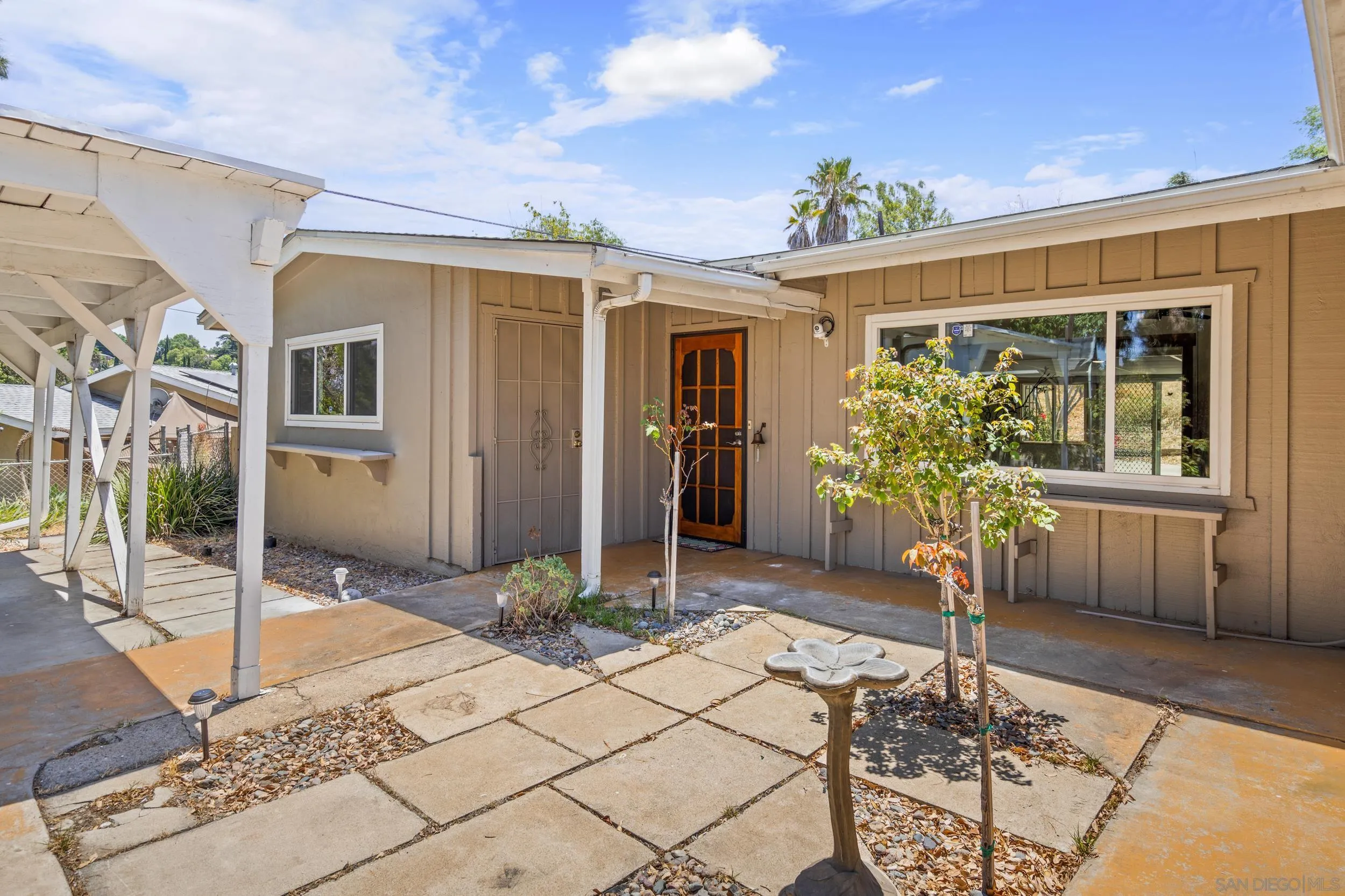 10143 Del Rio Road Spring Valley, CA 91977 - Photo 3 of 33 Gallery Image 3