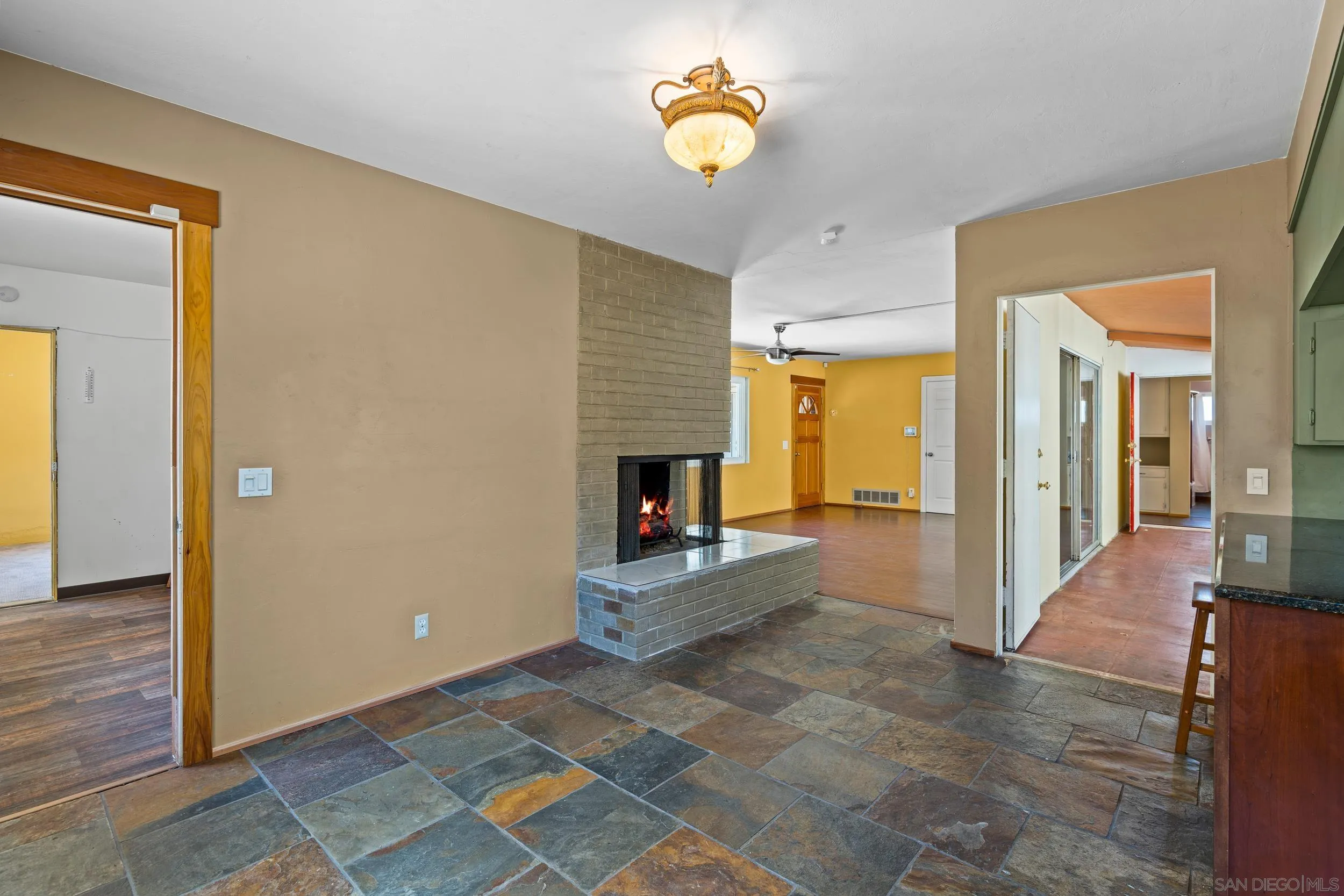 10143 Del Rio Road Spring Valley, CA 91977 - Photo 10 of 33 Gallery Image 10