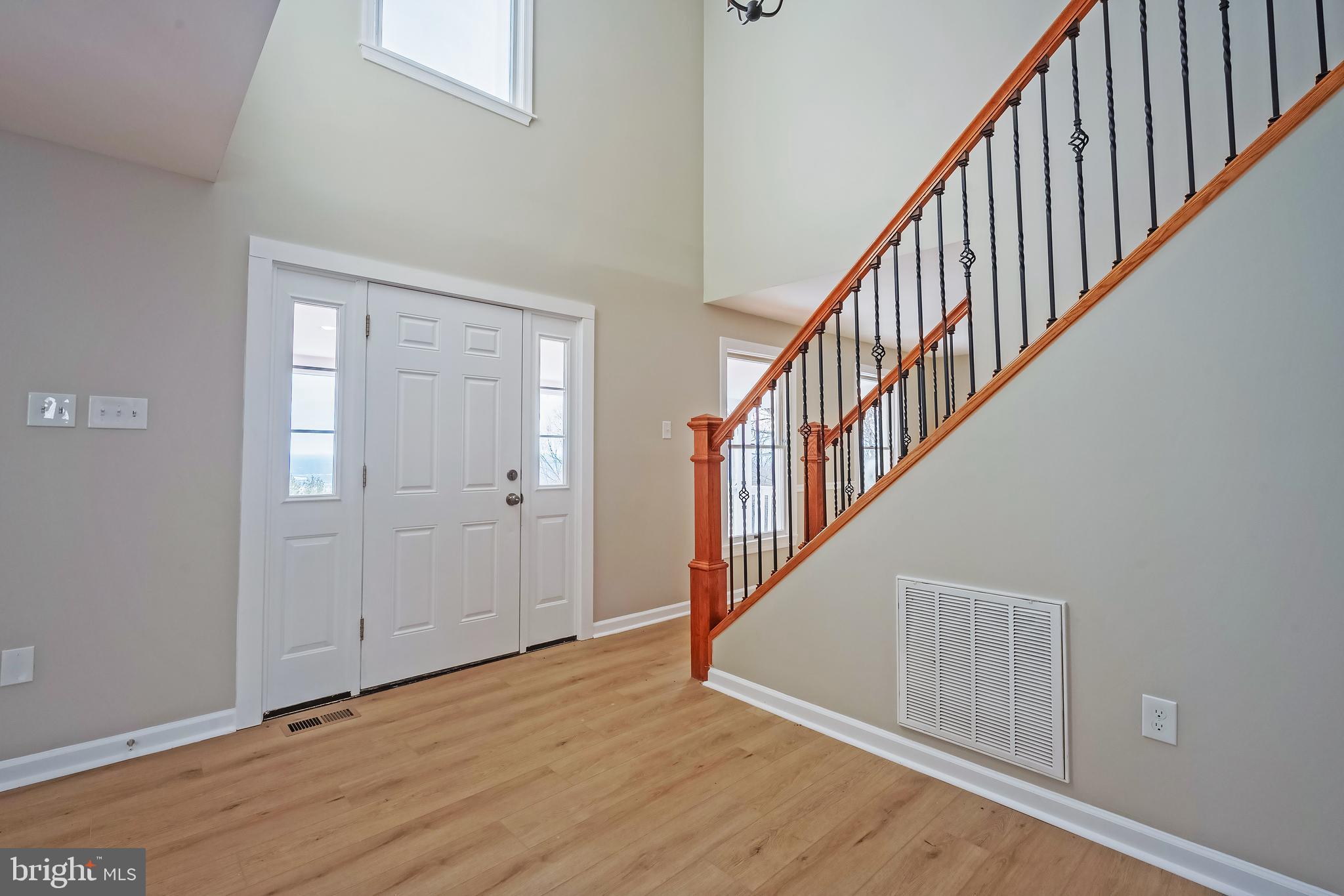 2112 Gore Drive Haymarket, VA 20169 - Photo 5 of 36