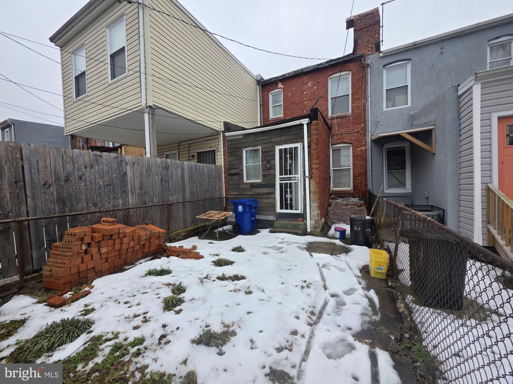 2730 East Chase Street Baltimore, MD 21213 - Photo 16 of 17 a view of a lounge chairs in the patio