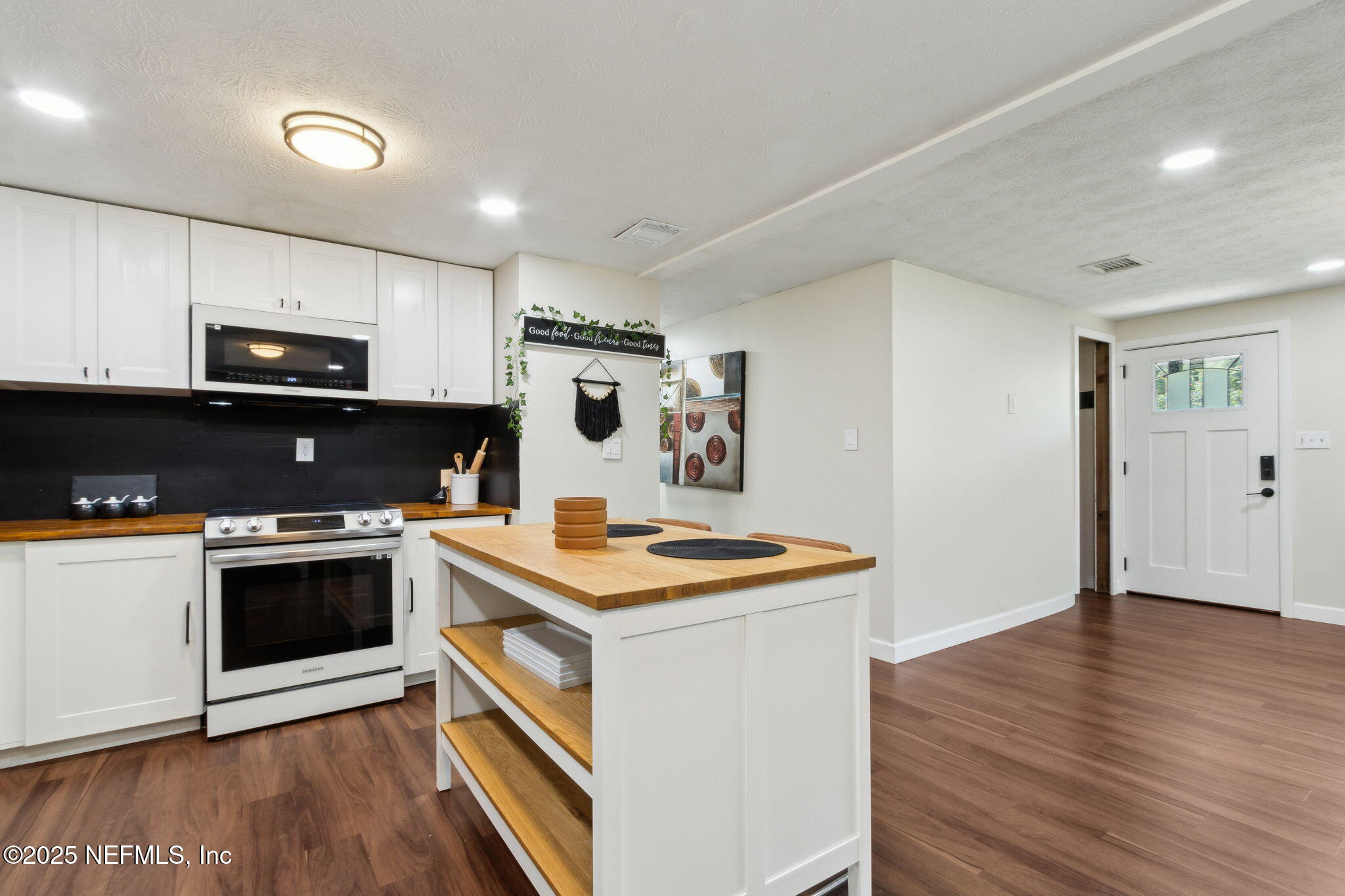 11119 Old Gainesville Road Jacksonville, FL 32221 - Photo 11 of 34 11-web-or-mls-16_11119 Old Gainesville R