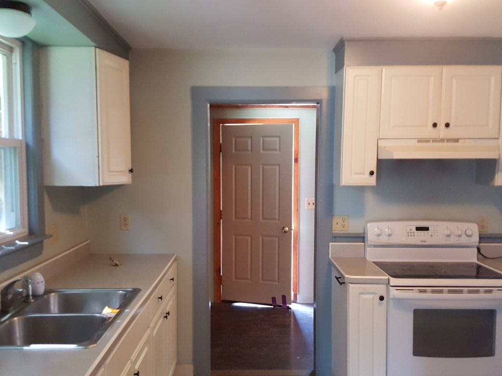 907 Main Road Stamford, VT 05352 - Photo 3 of 38