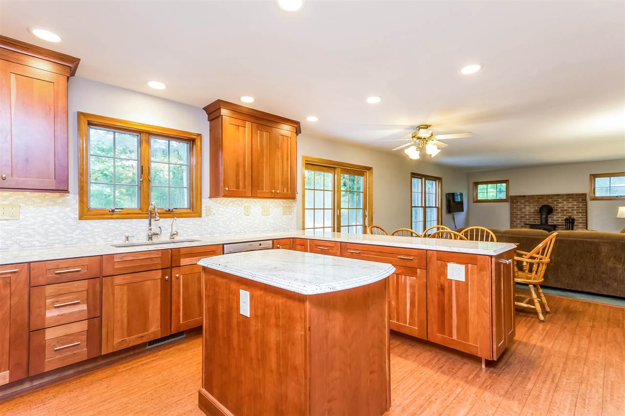 42 Seaverns Bridge Road Amherst, NH 03031 - Photo 11 of 38