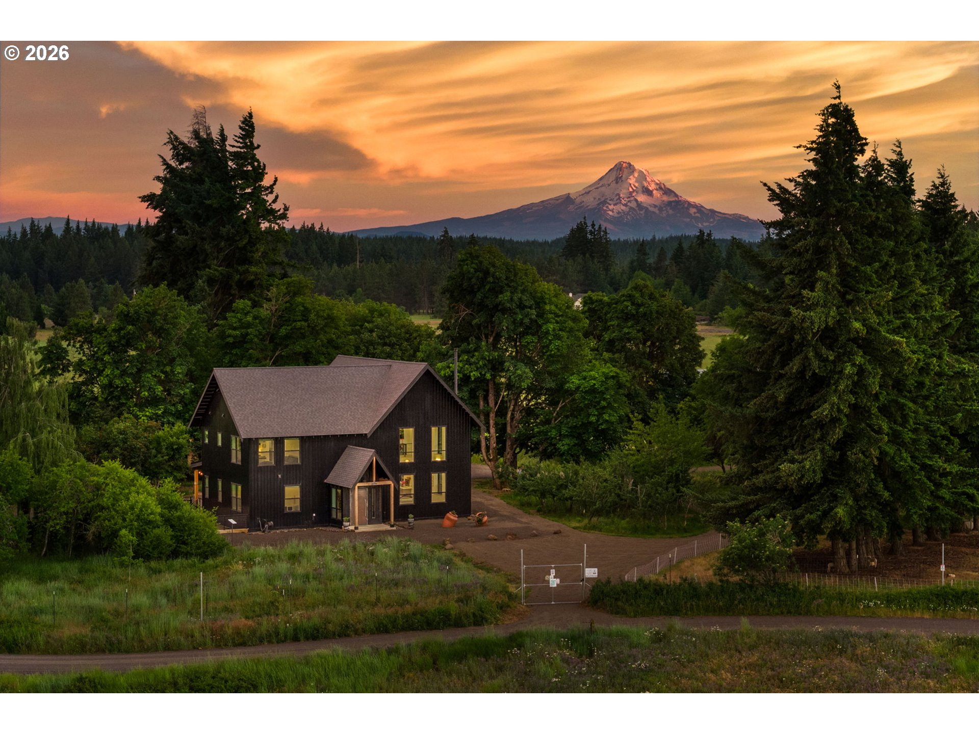 319 Bates Road White Salmon, WA 98672 - Photo 4 of 48