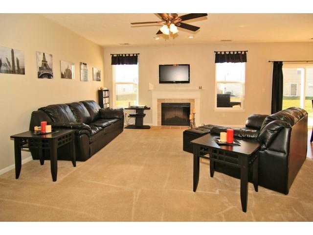 12466 Schoolhouse Road Fishers, IN 46037 - Photo 4 of 14 Gallery Image 4