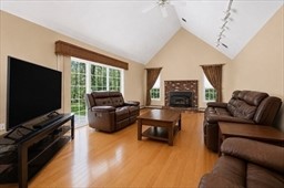 226 Tower Hill Road Cumberland, RI 02864 - Photo 16 of 35