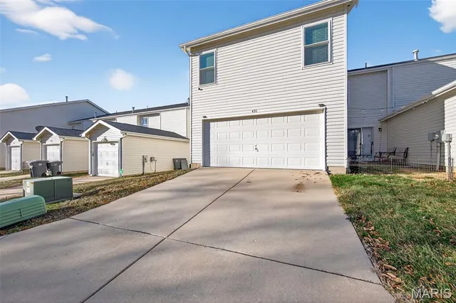 $277,000 | 431 Wild Oak Drive, O'Fallon, MO 63368