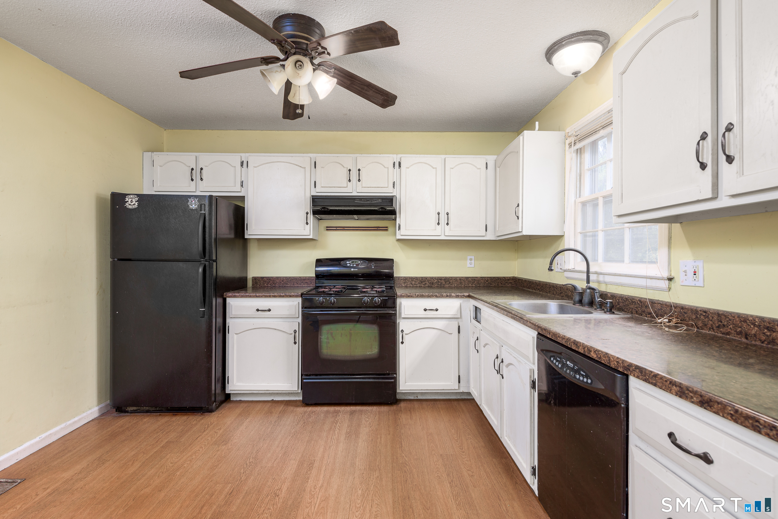 132 Skyridge Road, Unit 132 Bristol, CT 06010 - Photo 2 of 24