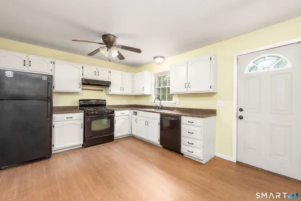 $149,900 | 132 Skyridge Road, Unit 132, Bristol, CT 06010