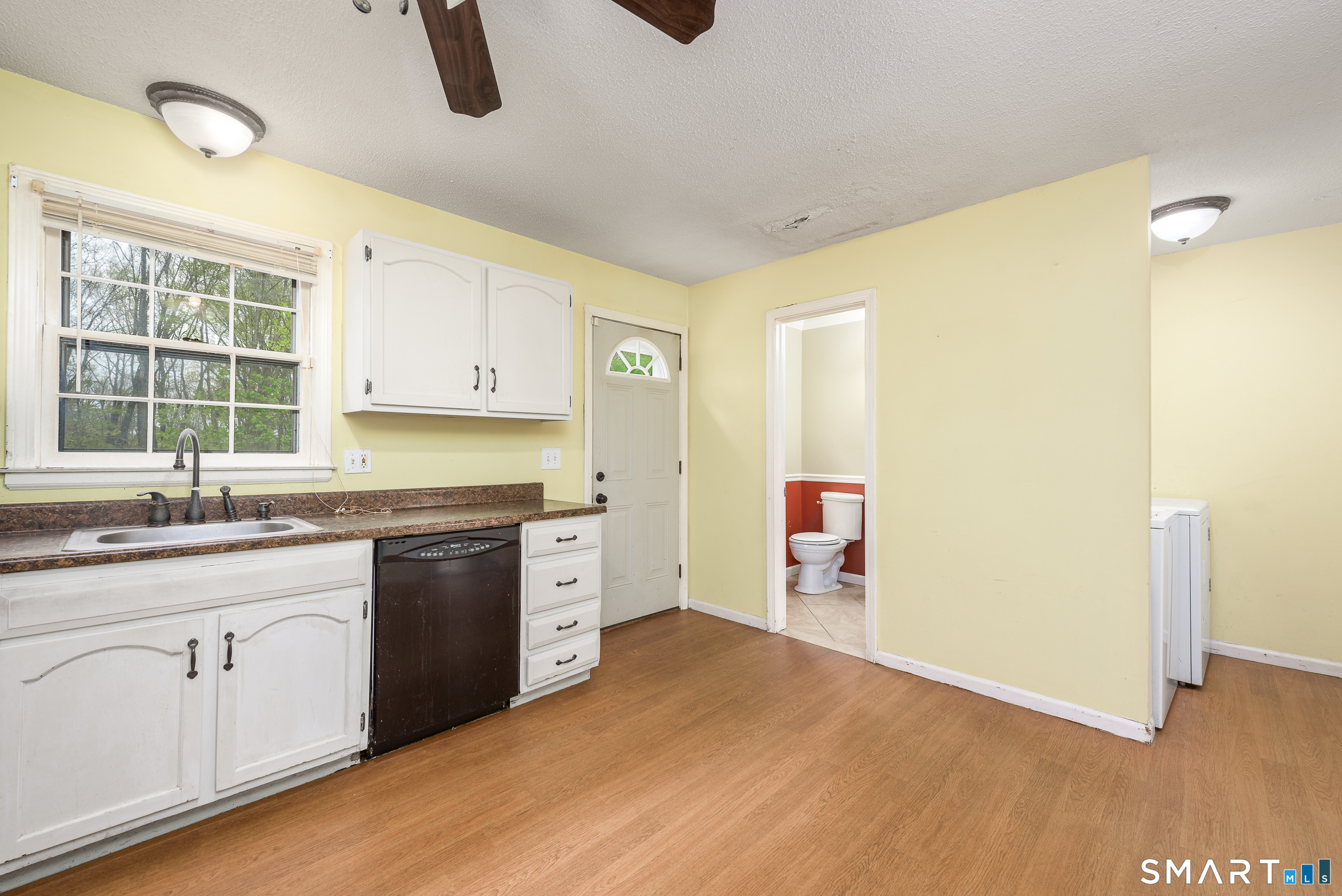 132 Skyridge Road, Unit 132 Bristol, CT 06010 - Photo 4 of 24
