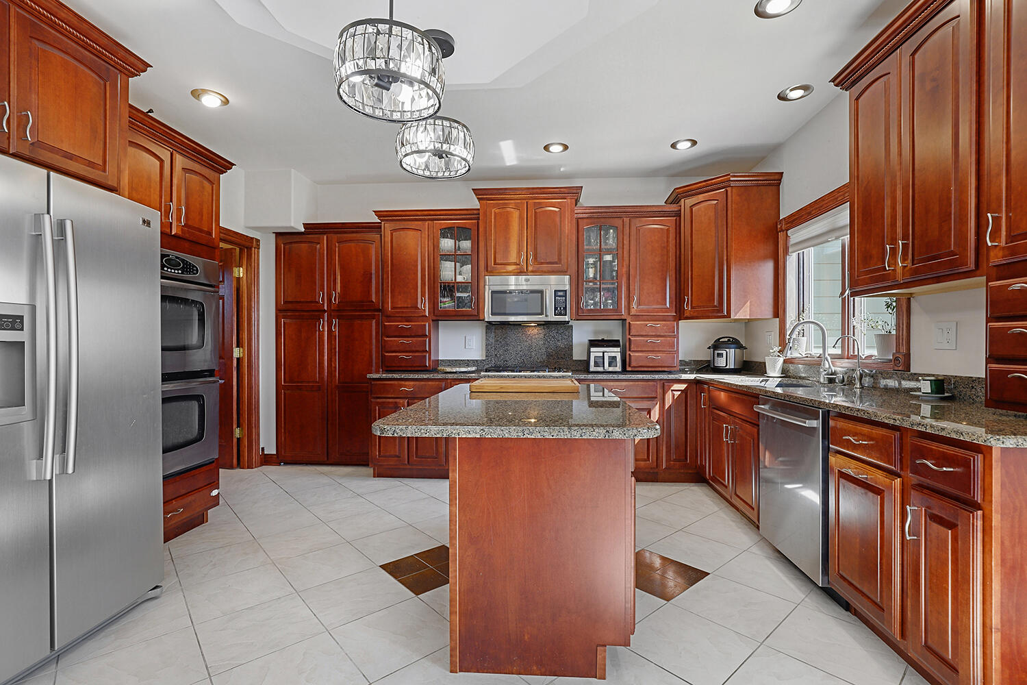 13643 Grant Street Crown Point, IN 46307 - Photo 5 of 35 1500x1000