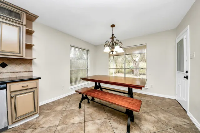 $2,650 | 1024 Glenview Drive, Pearland, TX 77581