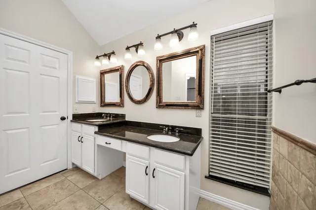 $2,650 | 1024 Glenview Drive, Pearland, TX 77581