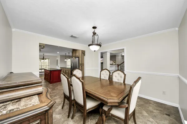 $2,550 | 1024 Glenview Drive, Pearland, TX 77581
