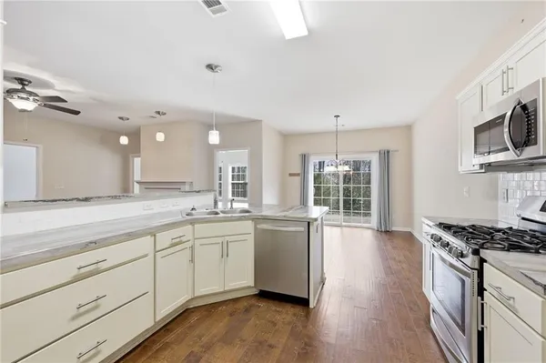 a view of room with elevator