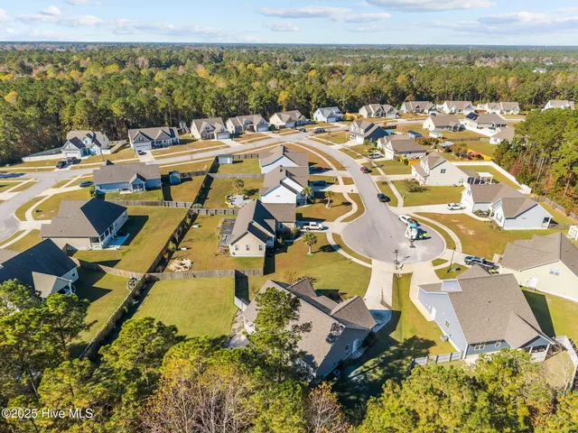 $375,000 | 506 Diamond Ridge Court, Hubert, NC 28539