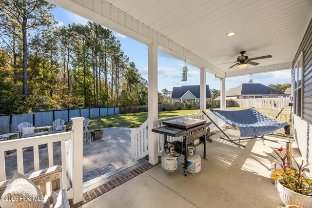 $375,000 | 506 Diamond Ridge Court, Hubert, NC 28539