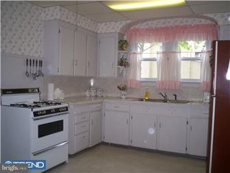 228 Hooker Street Riverside, NJ 08075 - Photo 4 of 7