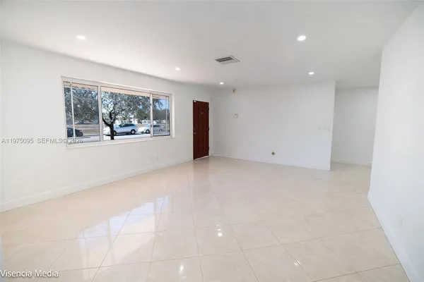 $4,200 | 783 West 78th Street, Unit 1, Hialeah, FL 33014