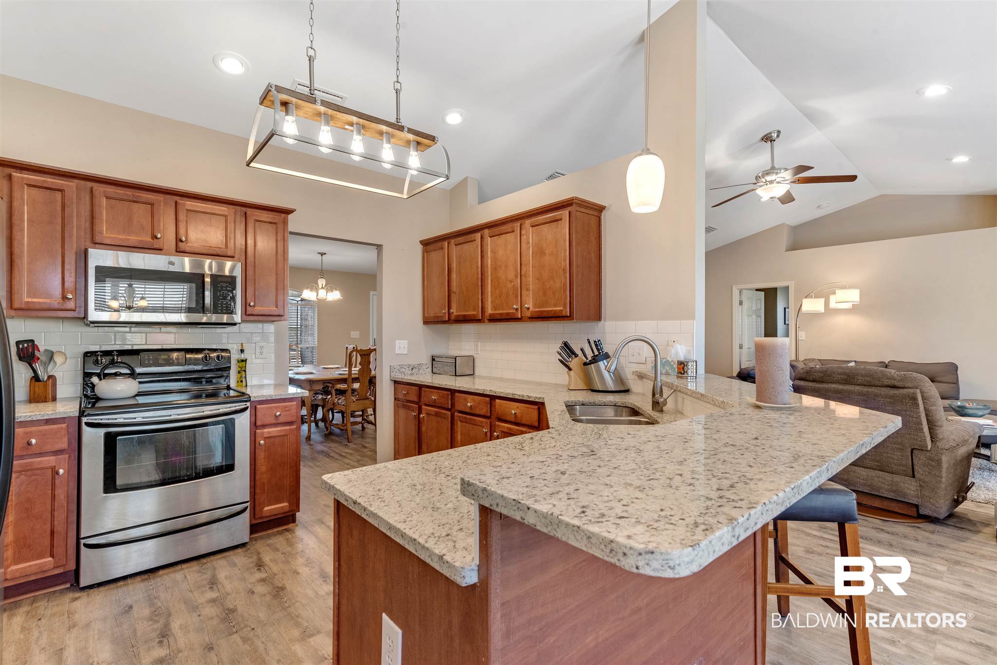 385 Collinwood Loop Foley, AL 36535 - Photo 2 of 37