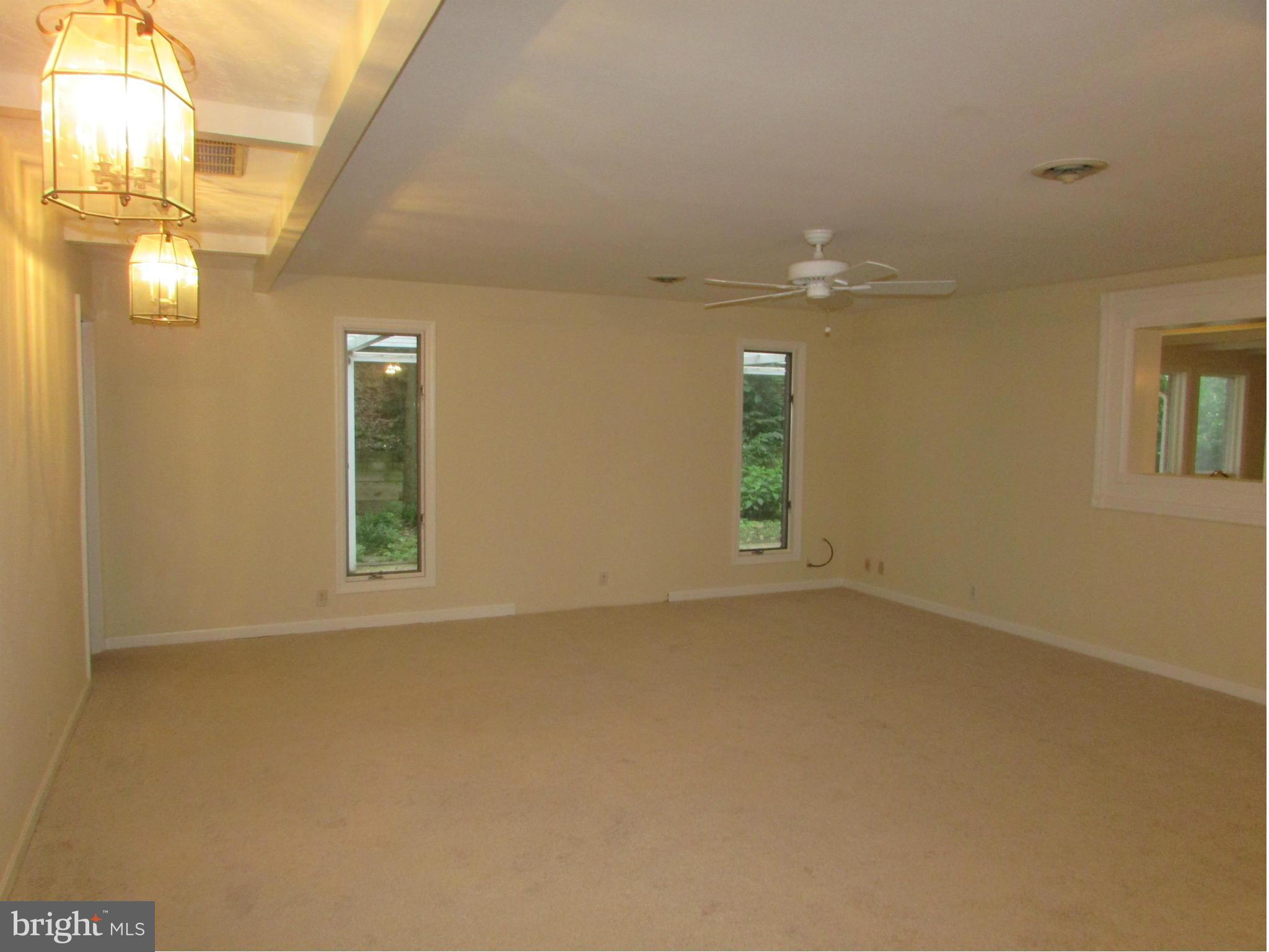 2301 Albert Rill Road Hampstead, MD 21074 - Photo 11 of 23 Family Room