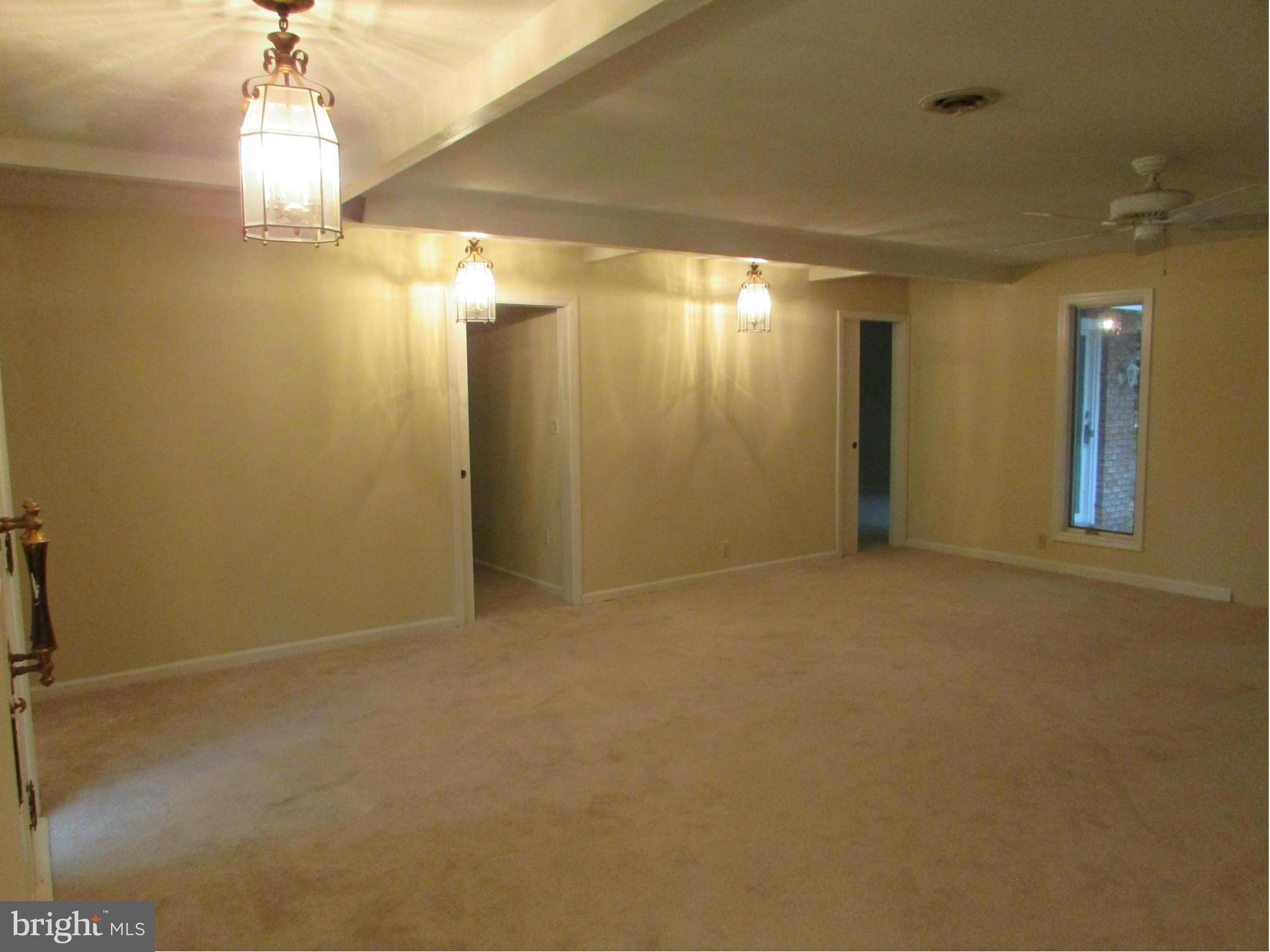 2301 Albert Rill Road Hampstead, MD 21074 - Photo 10 of 23 Family Room