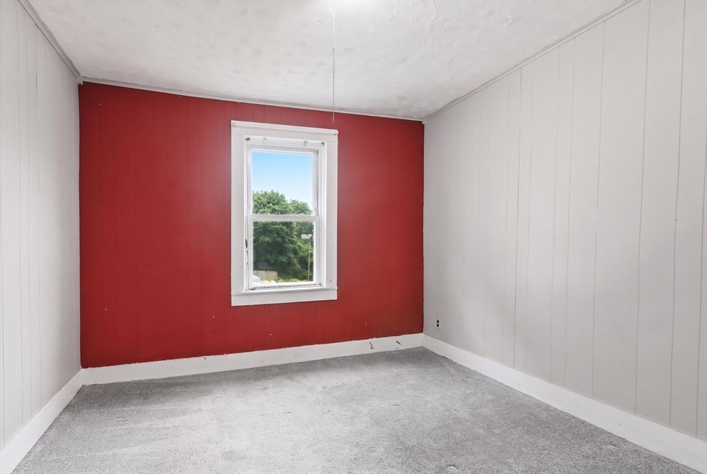 214 High Street Webster, MA 01570 - Photo 23 of 42