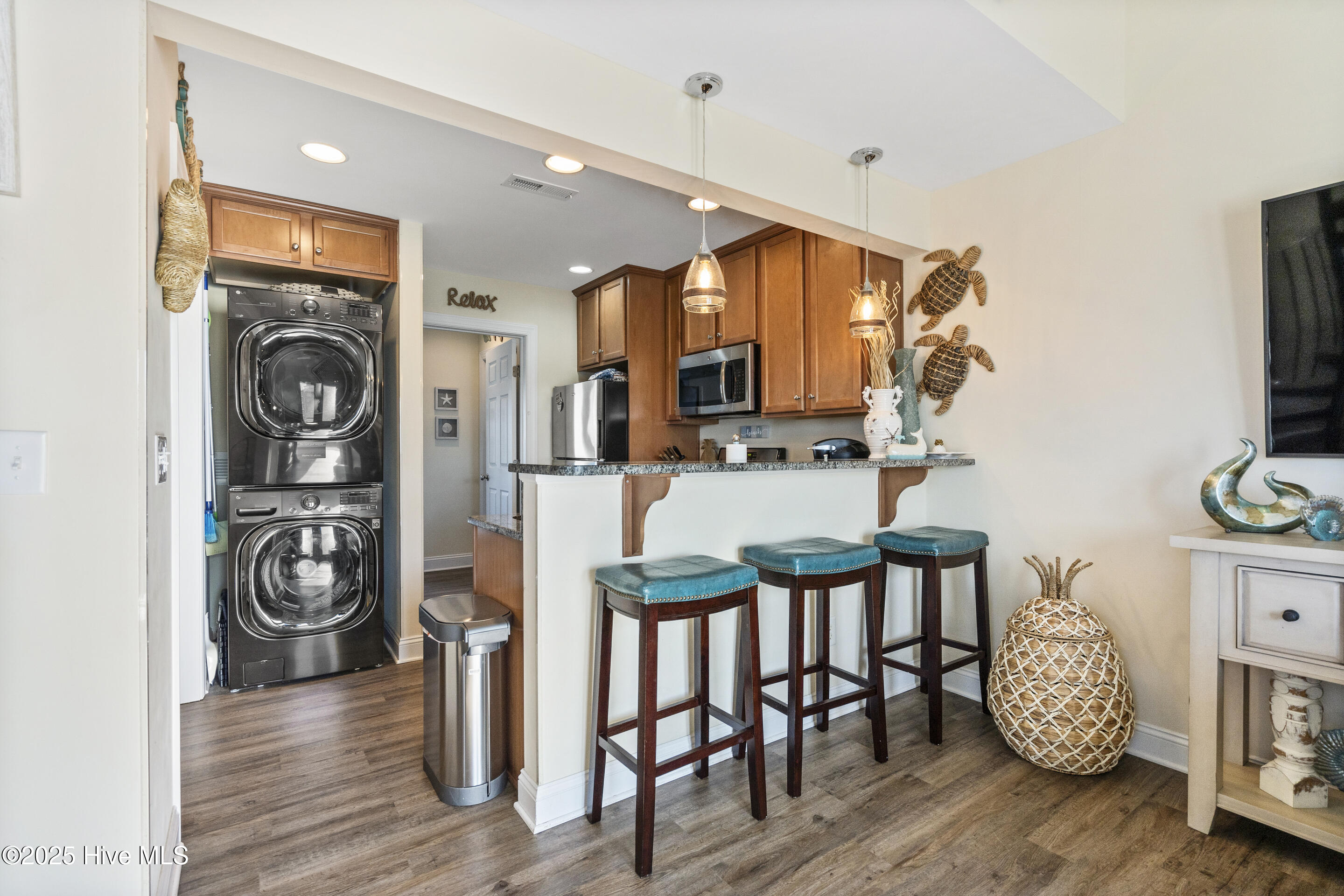 886 New River Inlet Road, Unit 41 North Topsail Beach, NC 28460 - Photo 9 of 34 Bar and Kitchen