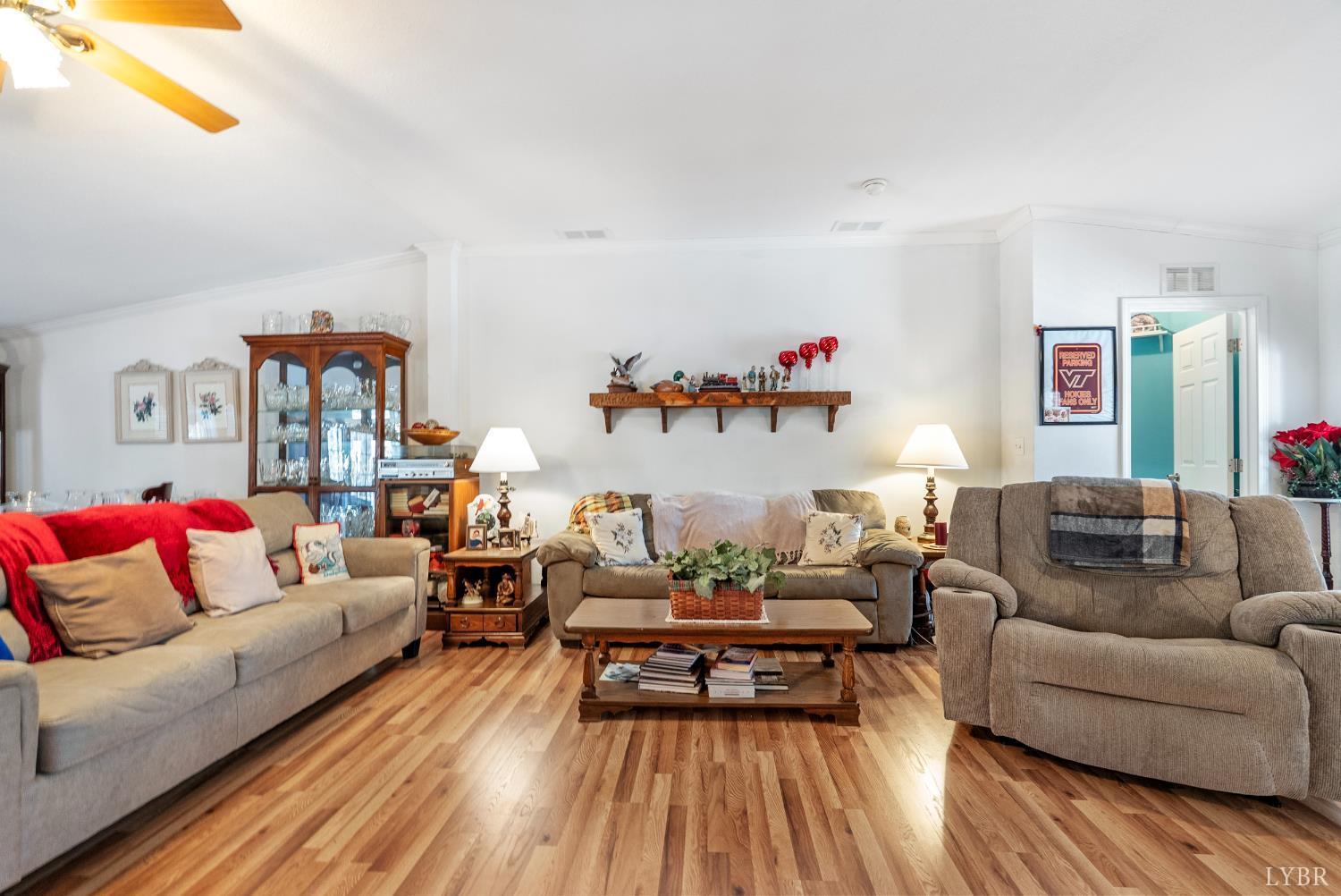 214 Victoria Drive Amherst, VA 24521 - Photo 5 of 33