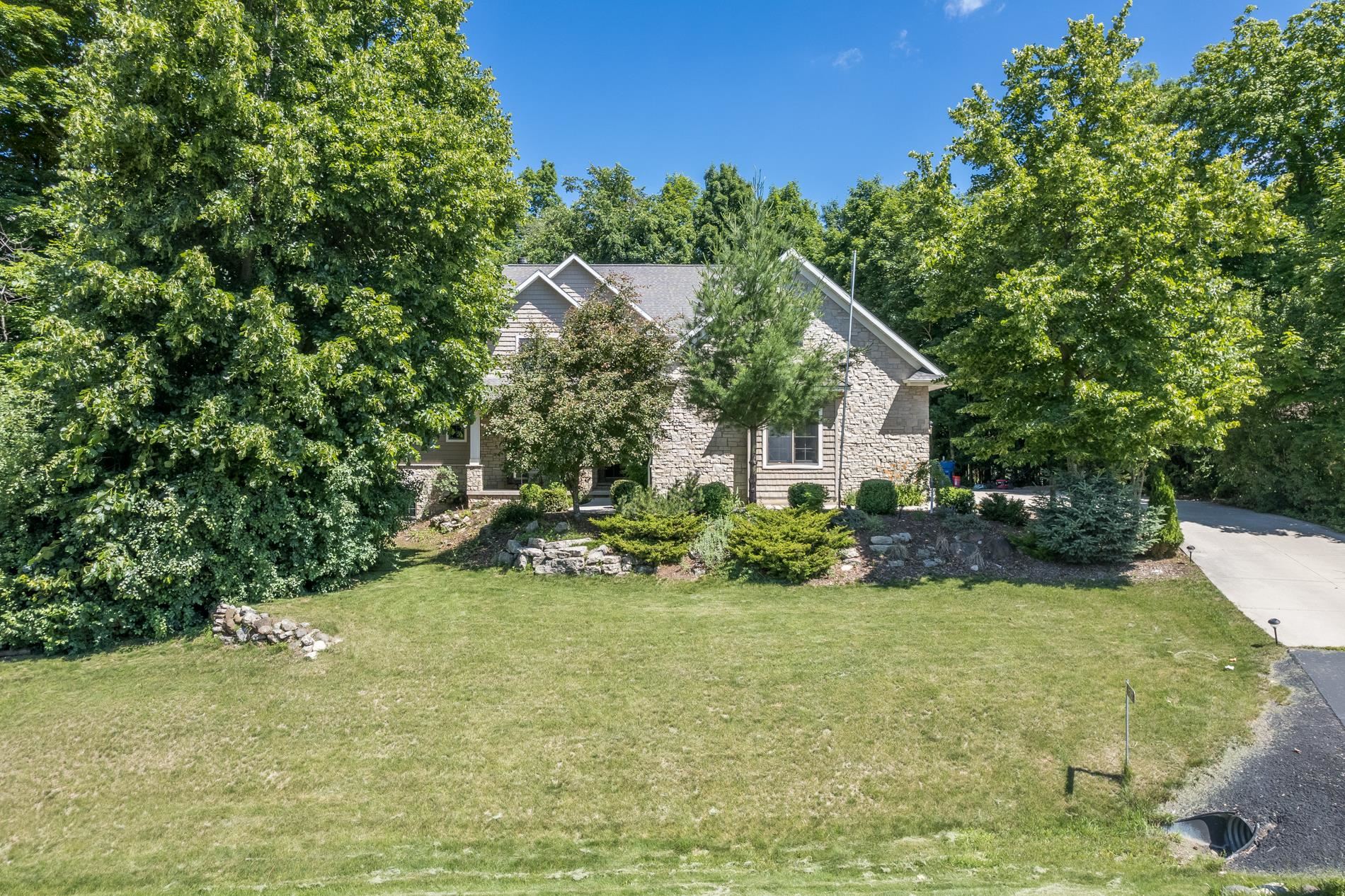 1387 Radcliff Road Neenah, WI 54956 - Photo 46 of 65