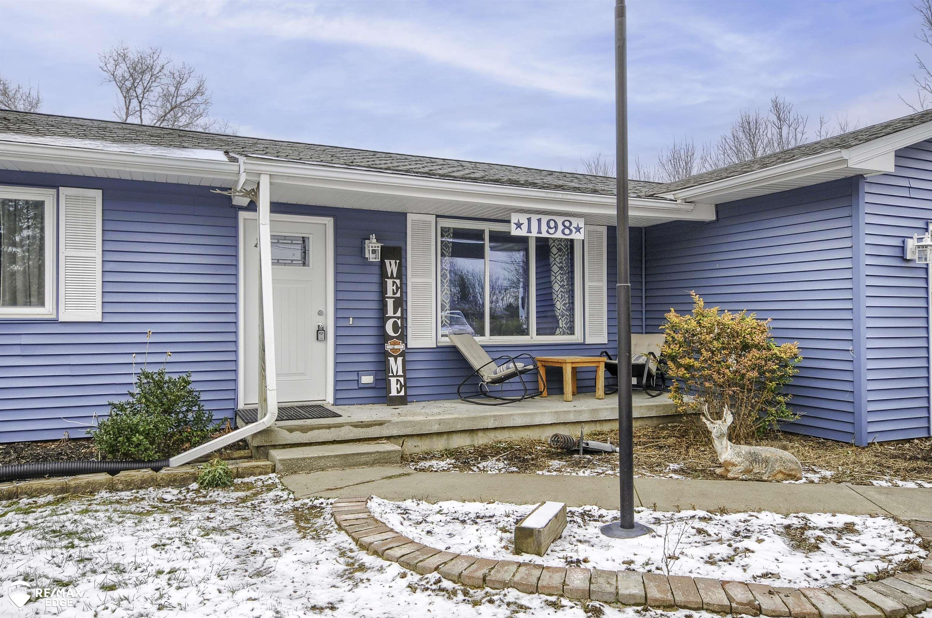 1198 South Morrish Road Flint, MI 48532 - Photo 2 of 36 50130239-c3de338d-be39-492b-98af-ec60e55b195c.JPG