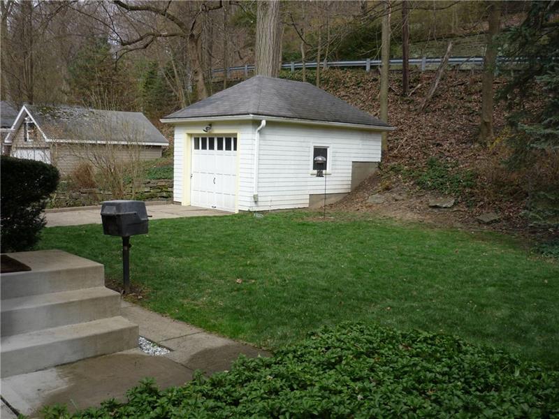 502 Walnut Road Pittsburgh, PA 15202 - Photo 22 of 23 Level rear yard