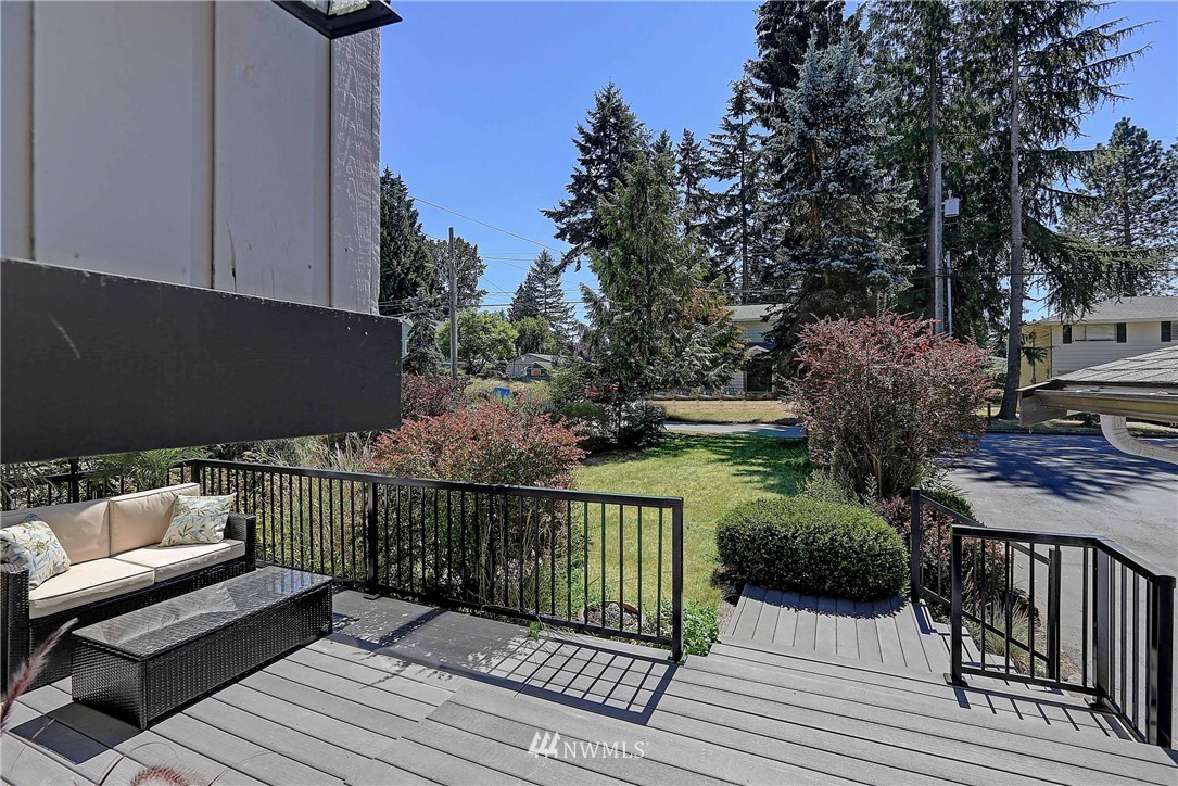 2144 North 178th Street Shoreline, WA 98133 - Photo 3 of 23