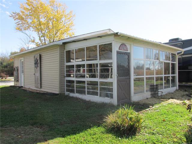 5385 Awalt Road Tullahoma, TN 37388 - Photo 17 of 20 Green house with natural gas heat