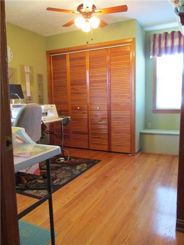 5385 Awalt Road Tullahoma, TN 37388 - Photo 8 of 20 Guest bedroom with replacement windows, large closet, window seat and hardwood floors