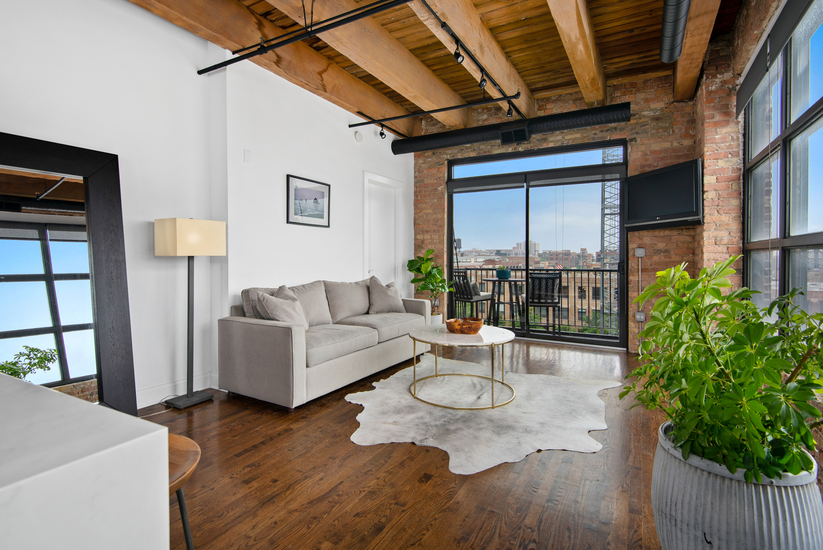 106 North Aberdeen Street, Unit 5H Chicago, IL 60607 - Photo 7 of 14