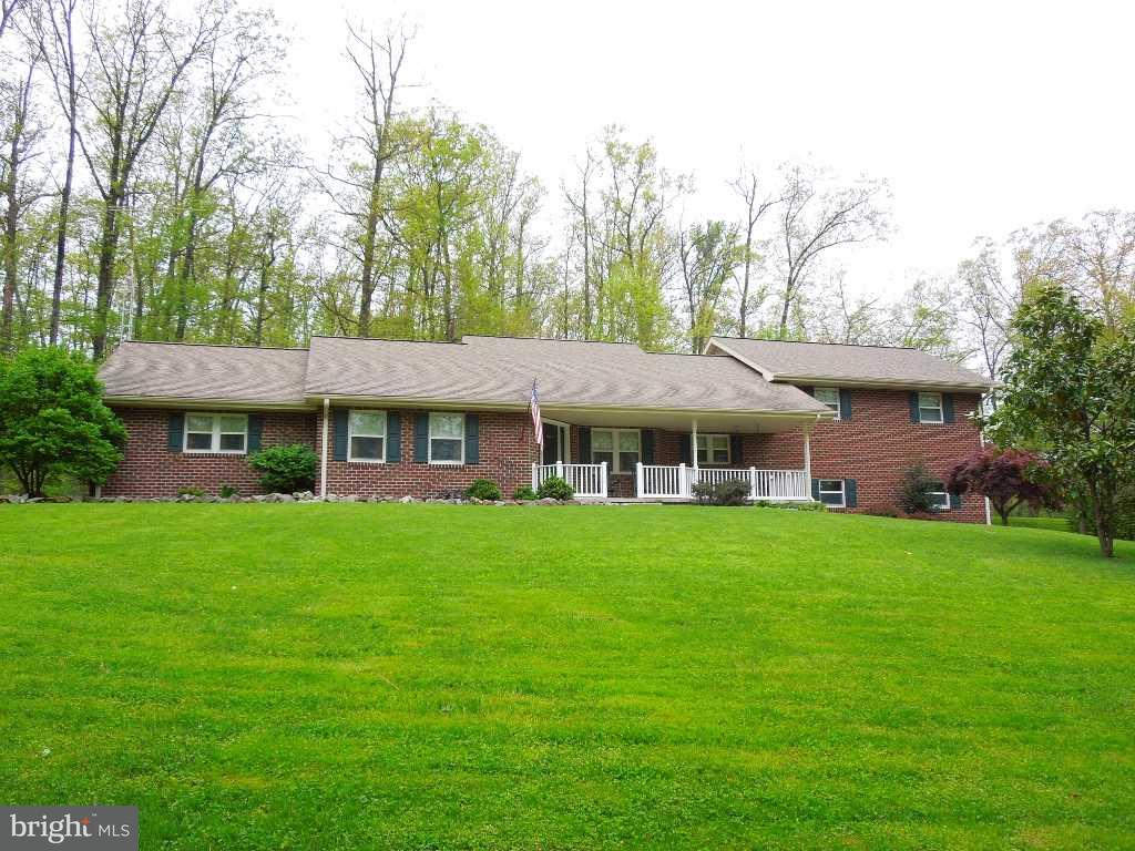 6076 Pigeon Hill Road Spring Grove, PA 17362 - Photo 3 of 36