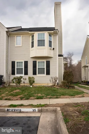 $2,850 | 8654 Venoy Court, Alexandria, VA 22309