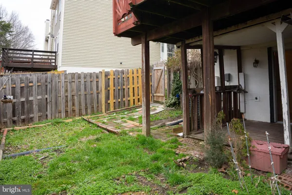 $2,850 | 8654 Venoy Court, Alexandria, VA 22309