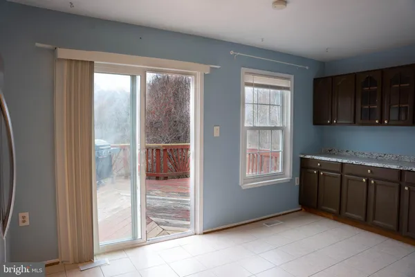 $2,850 | 8654 Venoy Court, Alexandria, VA 22309