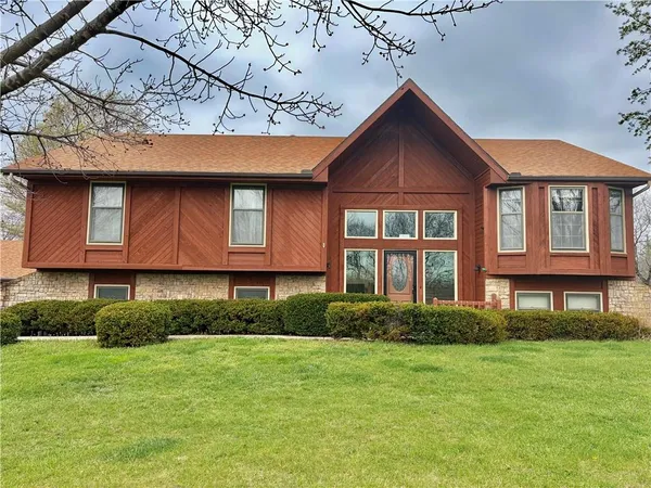 $949,900 | 15800 Rule Lane, Smithville, MO 64089