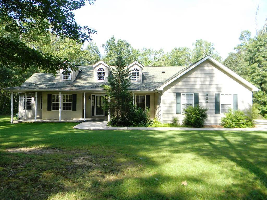 929 Keyes Road Crossville, TN 38571 - Photo 1 of 37 01