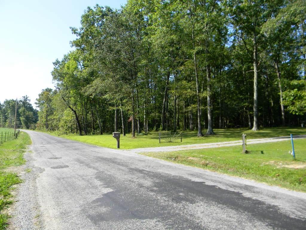 929 Keyes Road Crossville, TN 38571 - Photo 2 of 37 03