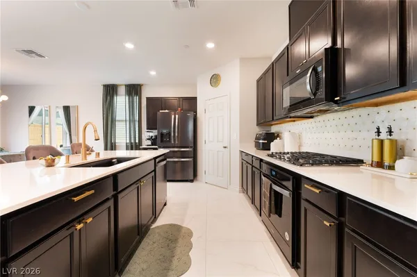 $2,800 | 8448 Vulturo Avenue, Las Vegas, NV 89149
