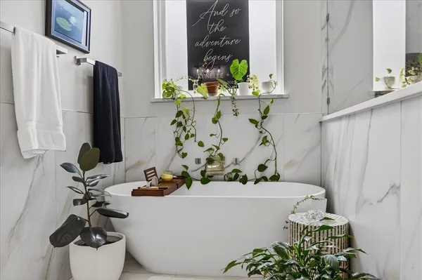 $649,000 | 233 Hide-A-Away Drive, Mabank, TX 75156